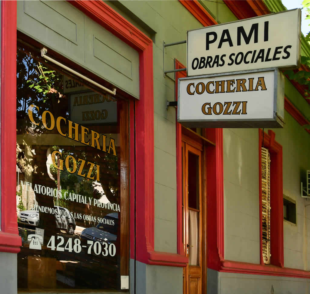 Fachada de Cochería Gozzi en Belgrano 1899, Banfield